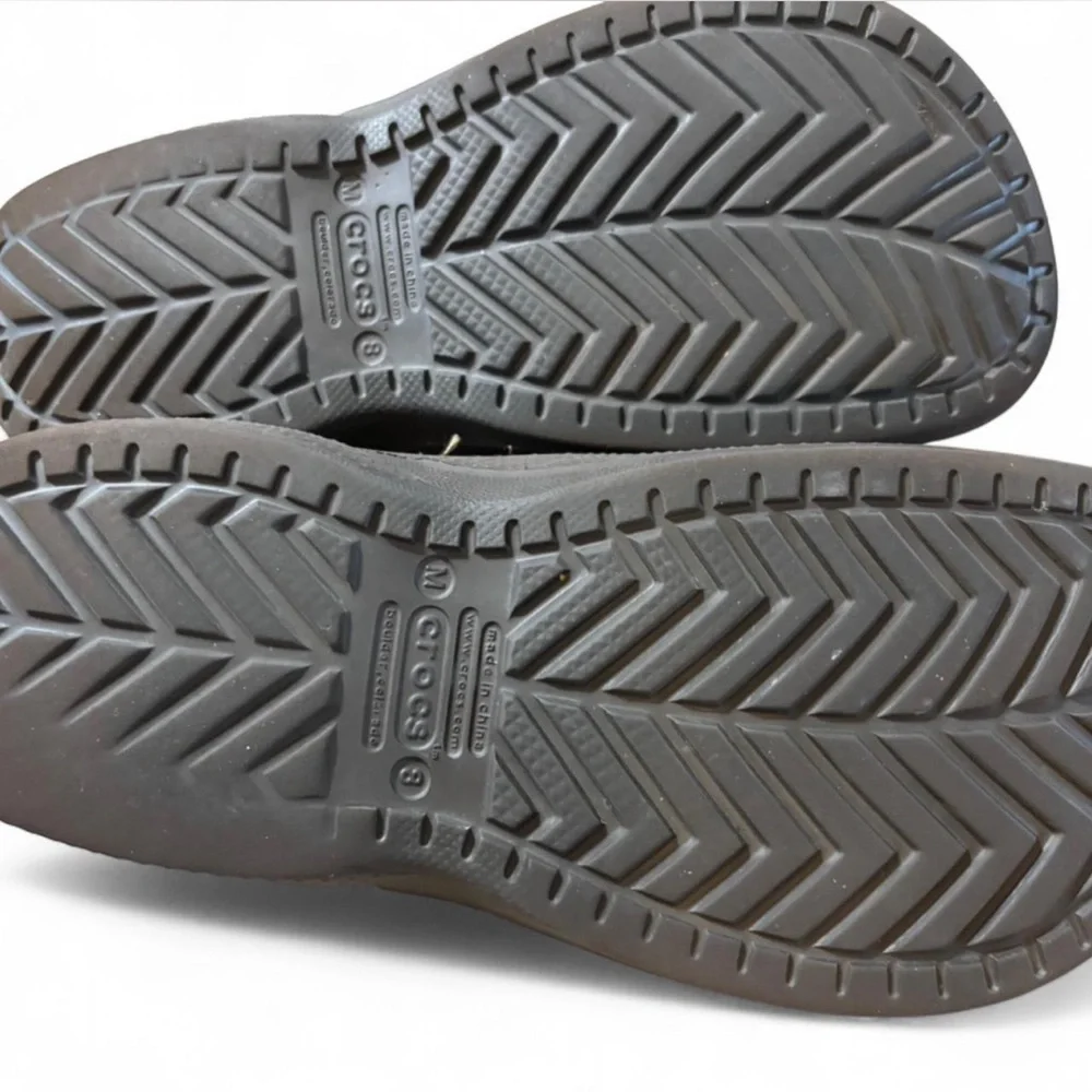 Brown Casual Crocs size 8
